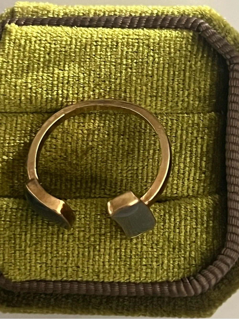 Classic Design Stainless Steel Golden w/ Modern Design Adjustable Ring S 6-9